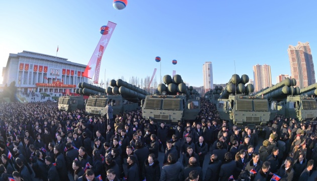 Північна Корея представила нову потужну РСЗВ калібру 600 мм