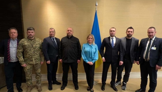 La présidence ukrainienne annonce la poursuite prochaine des négociations de paix