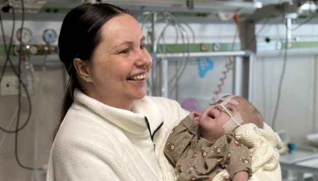У столичному Охматдиті врятували немовля з Молдови, яке мало вроджену патологію серця