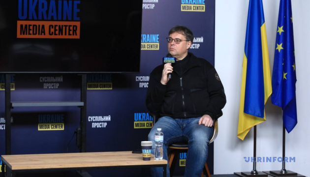 За один міжопалювальний сезон замістити ТЕЦ у великих містах неможливо - експерт