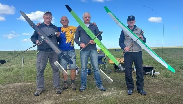 Українські авіамоделісти виграли комплект медалей Кубка світу у США