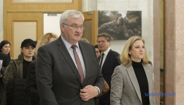 Сибіга: Погоджуємо з Австрією передачу Україні обладнання з електростанцій у Відні