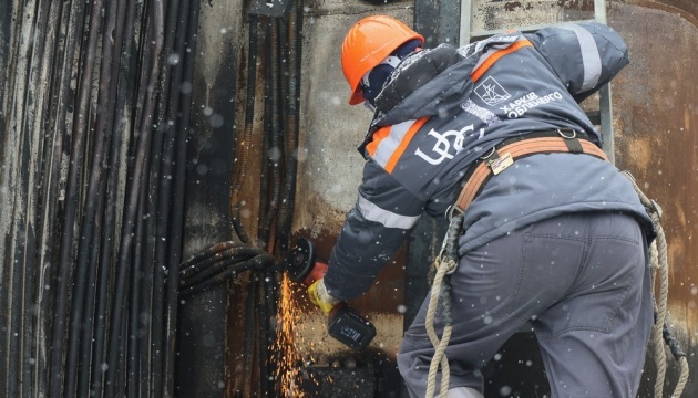 Доплати за лютий отримають понад 14 тисяч працівників ремонтно-відновлювальних бригад - Свириденко