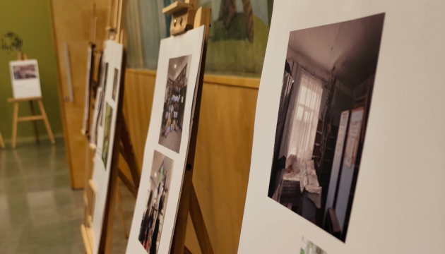 У Тбілісі відкрили фотовиставку та презентували книги до річниці війни в Україні