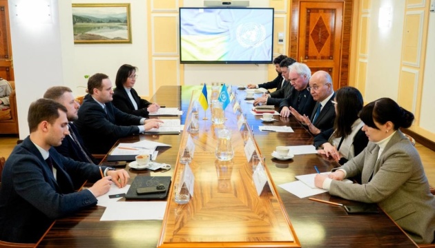 Кулеба обговорив із Верховним комісаром ООН у справах біженців пріоритети співпраці