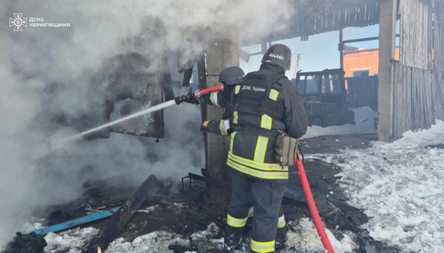 На Чернігівщині через падіння безпілотника горіло фермерське господарство