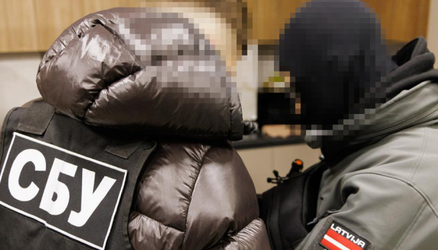 У Дніпрі викрили міжнародну криптоаферу - затримали 11 підозрюваних