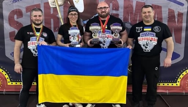 Українці виграли медалі Кубка світу з богатирського багатоборства у Литві