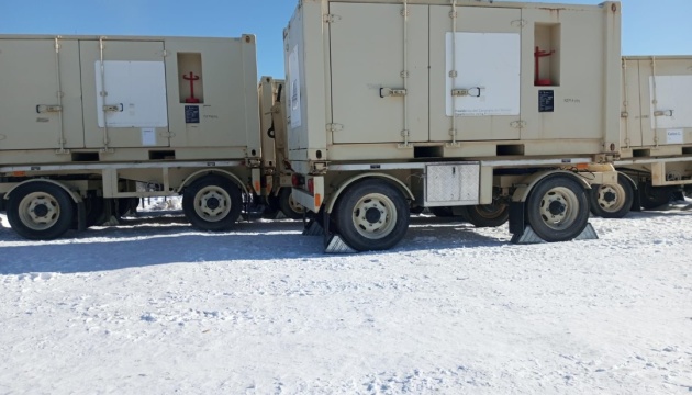 В Україну привезли 10 потужних генераторів з Італії