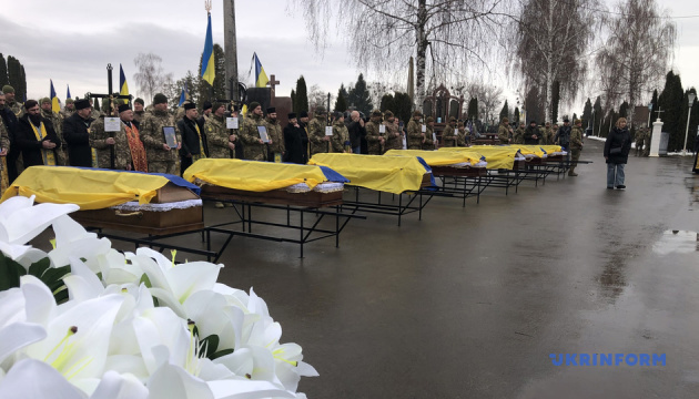 У Чернівцях попрощалися із сімома невідомими загиблими військовими