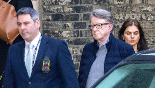 У Лондоні затримали експосла Британії у США за підозрою у зловживанні службовим становищем