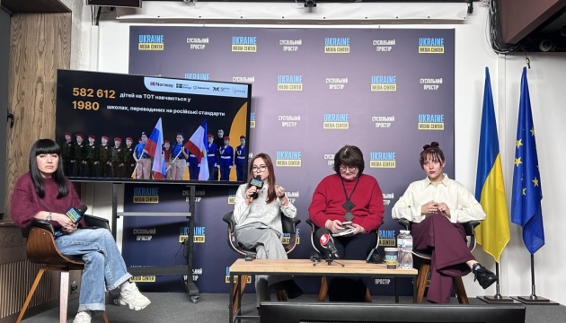 «Юнармія», російські підручники і страх покарання: що відбувається у школах на ТОТ