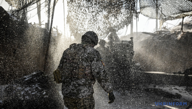 На фронті від початку доби - 50 зіткнень, на чотирьох напрямках точаться бої