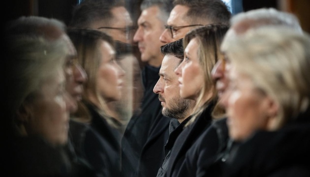 У Києві Зеленський та зарубіжні гості взяли участь у молитві за Україну