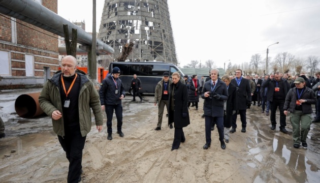 Шмигаль показав європейським партнерам наслідки обстрілу ТЕЦ у Києві