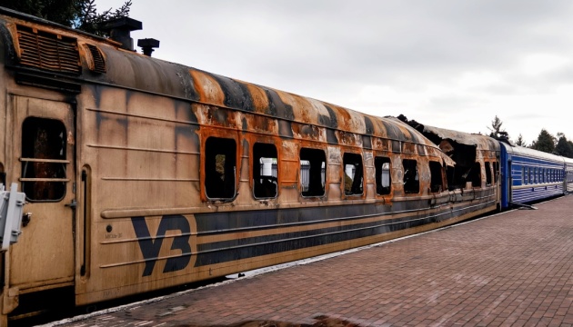 Знищений обстрілом вагон поїзда «Барвінкове - Львів - Чоп» показали європейським депутатам