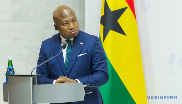 El ministro de Exteriores ghanés sobre la participación de los africanos en la guerra contra Ucrania: Son víctimas de redes de trata de personas