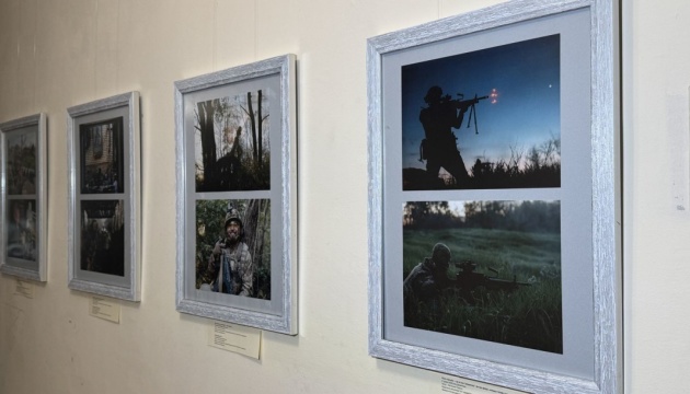У Миколаєві відкрилася фотовиставка, присвячена військовим кореспондентам