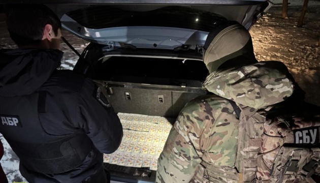 На Кіровоградщині викрили посадовця ТЦК на хабарництві