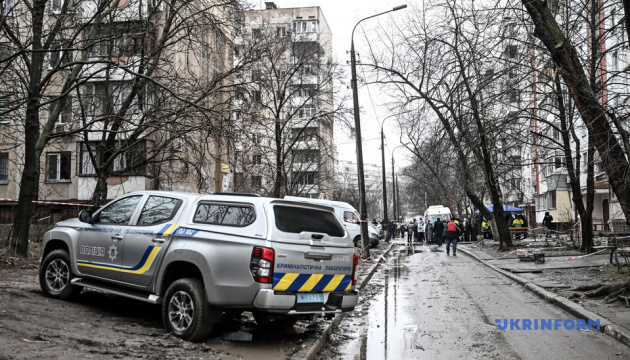 Guerre en Ukraine : la Russie lance une attaque aérienne massive sur huit régions, faisant des dizaines de civils blessés, dont deux enfants