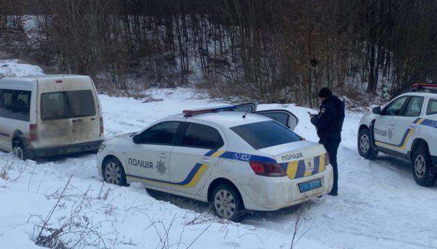 На Буковині поліція застосувала зброю під час затримання водія-втікача