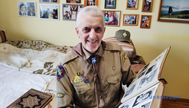 «Я грітиму твої ніжки, сину!»