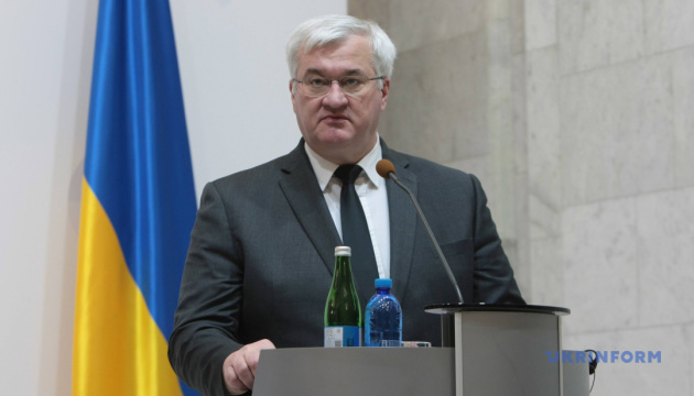 独裁者退陣のドミノは続くべき＝シビハ宇外相