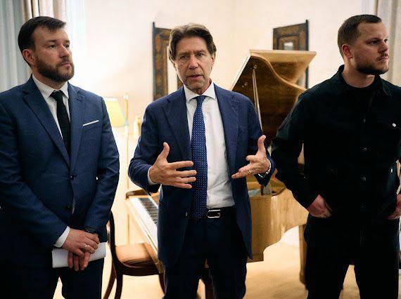 Карло Формоза / 