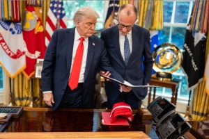 Мерц закликав Трампа включити європейців до тристоронніх переговорів щодо війни в Україні