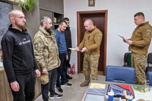 На Буковині нагородили п'ятьох нацгвардійців, які тримали оборону 173 дні 
