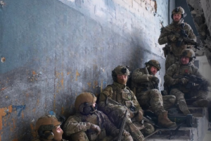 Презентували офіційний постер фільму про спецпризначенців Нацгвардії «Омега»