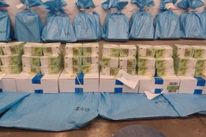 В Угорщині заявили про депортацію українських інкасаторів та показали конфісковані кошти