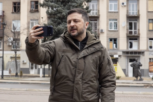 Selenskyj im Donbass: Russen verzichten nicht auf Krieg und bereiten eine Frühjahrsoffensive vor 