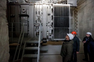 Шмигаль оглянув будівництво захисних споруд на одному з енергооб'єктів