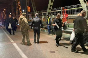 Голова НБУ показав, як інкасаторів Ощадбанку зустрічали на кордоні