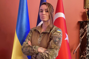 В Україні формується традиція комбатантської літератури - поетка і військова