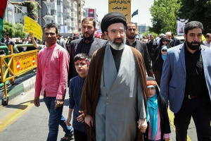 Блокування Ормузької протоки й «помста за кров»: новий верховний лідер Ірану зробив першу заяву