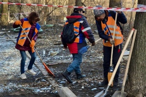 У Дніпрі через російський обстріл вибиті вікна в 11 багатоповерхівках та гімназії