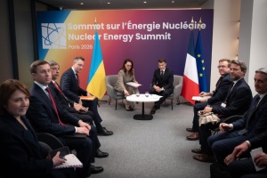 Swyrydenko trifft Macron und Barrot in Paris