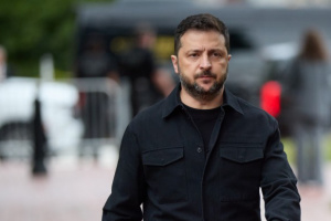 ゼレンシキー宇大統領、ルーマニア首都ブカレストに到着