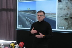 Сухомлин назвав середню вартість ремонту квадратного метра дороги