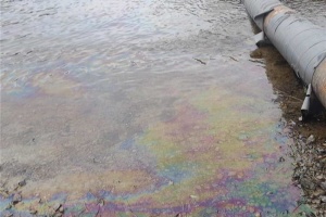 Дністер забруднений після атаки РФ: технічні масла із ГЕС дійшли за течією до Молдови