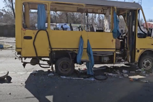 Атака на маршрутку в Херсоні: у лікарнях залишаються 16 поранених, двоє з них - у важкому стані