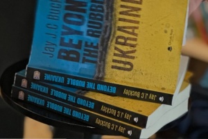 У німецькому Ерфурті українська громада організовує зустріч з воєнним репортером Джейєм Баклі