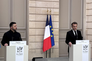 Macron sichert der Ukraine Bereitstellung des EU- Darlehens trotz Ungarn- Blockade zu 