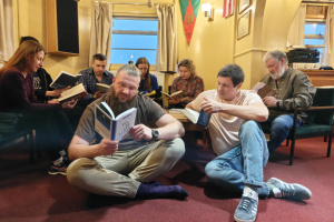 Український ПЕН передав книги полярникам на станції «Академік Вернадський»