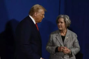 Трамп повідомив, що у глави його офісу виявили рак