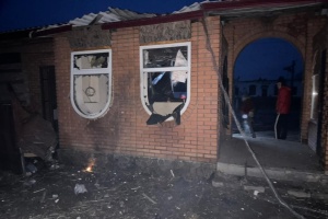 Російський дрон вдарив по магазину у Слатиному, поранені двоє людей