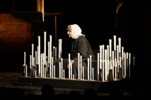 У Франківську для родин військових показали виставу «Мами» за твором Марії Матіос