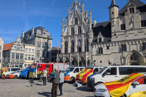 Бронежилети, батареї, дефібрилятори: Мехелен направляє до Львова гуманітарний конвой